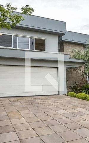 Casa de condomínio à venda com 337m², 3 quartos e 2 vagasFachada