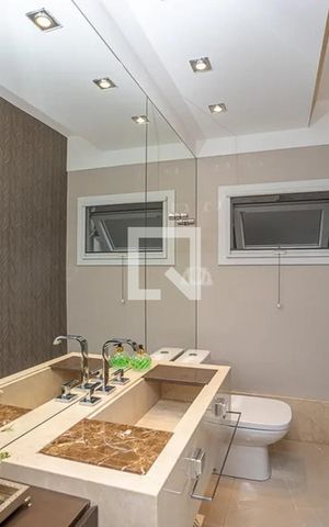 Casa de condomínio à venda com 337m², 3 quartos e 2 vagasLavabo
