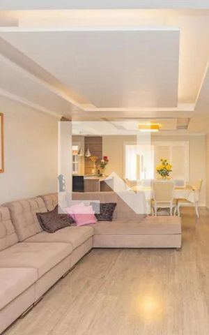 Casa à venda com 303m², 4 quartos e 2 vagasSala