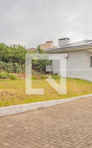 Casa à venda com 303m², 4 quartos e 2 vagasFachada