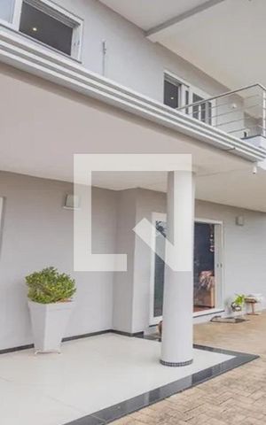 Casa à venda com 303m², 4 quartos e 2 vagasÁrea comum