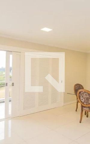 Casa à venda com 303m², 4 quartos e 2 vagasCopa