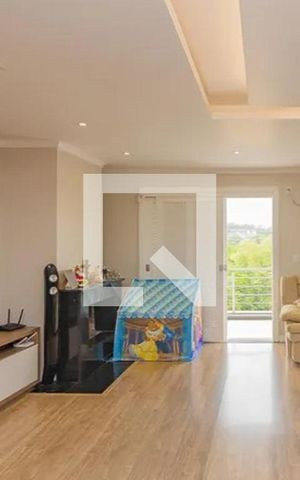 Casa à venda com 303m², 4 quartos e 2 vagasSala