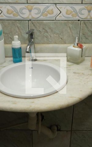 Casa à venda com 260m², 3 quartos e 2 vagasBanheiro 2
