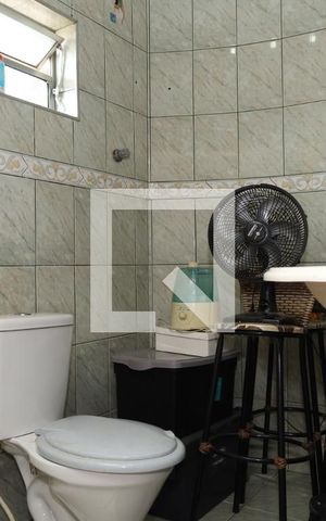 Casa à venda com 260m², 3 quartos e 2 vagasBanheiro 1