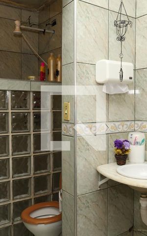 Casa à venda com 260m², 3 quartos e 2 vagasBanheiro 2