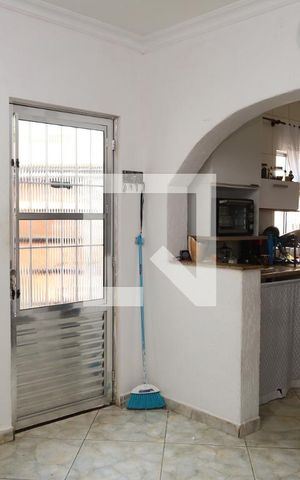 Casa à venda com 260m², 3 quartos e 2 vagasSala