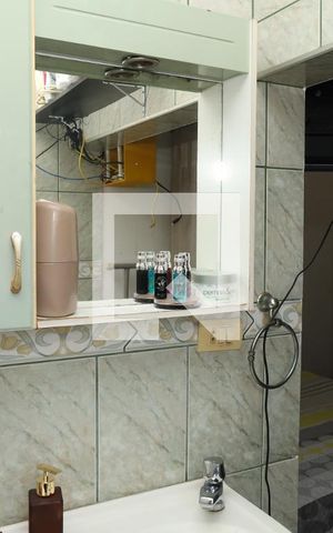 Casa à venda com 260m², 3 quartos e 2 vagasBanheiro 1