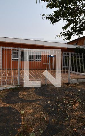 Casa à venda com 450m², 6 quartos e 3 vagasFachada