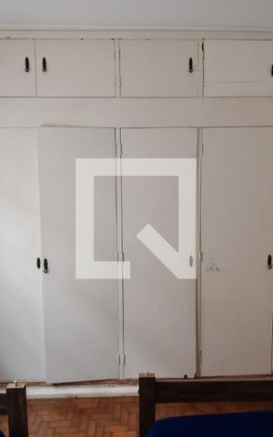 Casa à venda com 450m², 6 quartos e 3 vagasQuarto 1 - Armários
