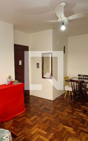 Apartamento à venda com 70m², 2 quartos e 1 vaga Apartamento à venda com 70m², 2 quartos e 1 vagaSala