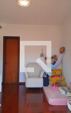 Casa à venda com 900m², 4 quartos e 7 vagas Casa à venda com 900m², 4 quartos e 7 vagasSuíte 2