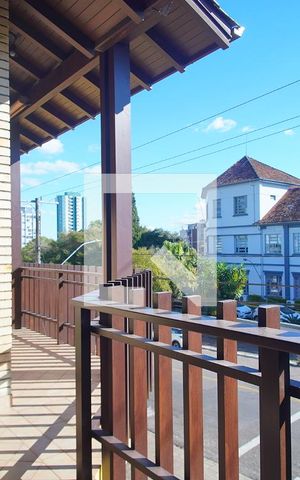 Casa à venda com 900m², 4 quartos e 7 vagas Casa à venda com 900m², 4 quartos e 7 vagasvaranda do Quarto 1