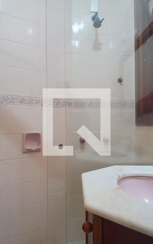 Casa à venda com 900m², 4 quartos e 7 vagas Casa à venda com 900m², 4 quartos e 7 vagasBanheiro da Suíte 2