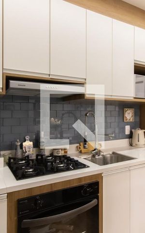 Apartamento à venda com 37m², 2 quartos e 1 vaga Apartamento à venda com 37m², 2 quartos e 1 vagaCozinha