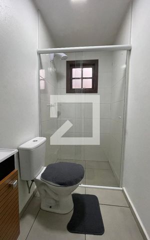 Casa para alugar com 33m², 1 quarto e 1 vaga Casa para alugar com 33m², 1 quarto e 1 vagaBanheiro