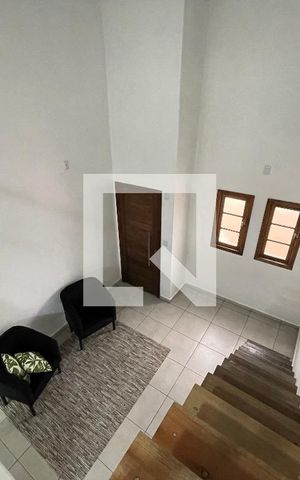 Casa para alugar com 33m², 1 quarto e 1 vaga Casa para alugar com 33m², 1 quarto e 1 vagaSala