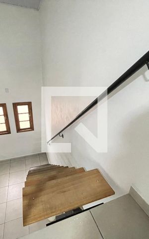 Casa para alugar com 33m², 1 quarto e 1 vaga Casa para alugar com 33m², 1 quarto e 1 vagaSala
