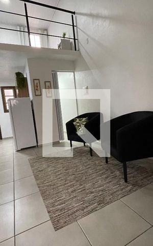 Casa para alugar com 33m², 1 quarto e 1 vaga Casa para alugar com 33m², 1 quarto e 1 vagaSala