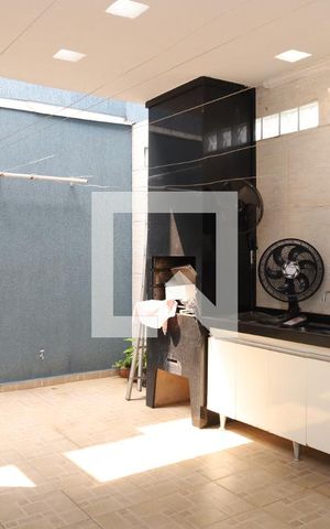 Casa para alugar com 280m², 3 quartos e 8 vagasÁrea de Serviço