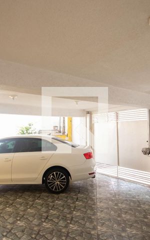 Casa à venda com 250m², 3 quartos e 3 vagas Casa à venda com 250m², 3 quartos e 3 vagasGaragem