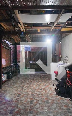 Casa à venda com 60m², 2 quartos e 3 vagas Casa à venda com 60m², 2 quartos e 3 vagasGaragem