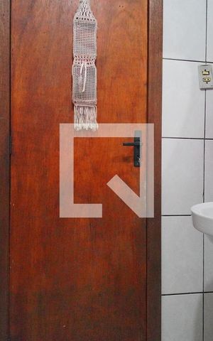 Casa à venda com 60m², 2 quartos e 3 vagas Casa à venda com 60m², 2 quartos e 3 vagasBanheiro