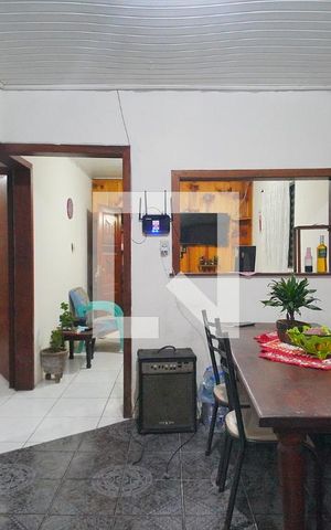 Casa à venda com 60m², 2 quartos e 3 vagas Casa à venda com 60m², 2 quartos e 3 vagasCozinha