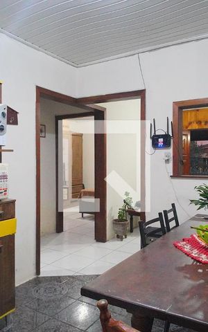 Casa à venda com 60m², 2 quartos e 3 vagas Casa à venda com 60m², 2 quartos e 3 vagasCozinha