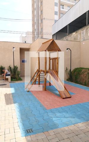 Apartamento à venda com 40m², 2 quartos e sem vagaÁrea comum - Playground