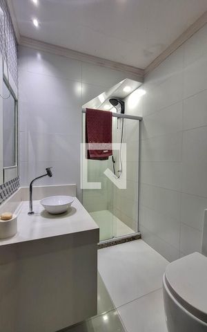 Casa à venda com 350m², 5 quartos e 1 vaga Casa à venda com 350m², 5 quartos e 1 vagaBanheiro da Suíte 4