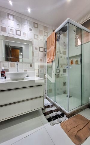 Casa à venda com 350m², 5 quartos e 1 vaga Casa à venda com 350m², 5 quartos e 1 vagaBanheiro da Suíte 2