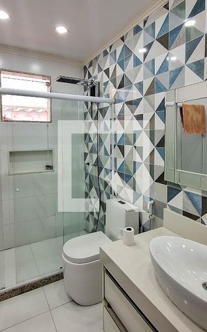 Casa à venda com 350m², 5 quartos e 1 vaga Casa à venda com 350m², 5 quartos e 1 vagaBanheiro Social