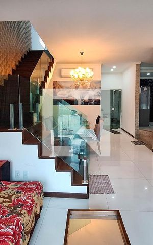 Casa à venda com 350m², 5 quartos e 1 vaga Casa à venda com 350m², 5 quartos e 1 vagaSala