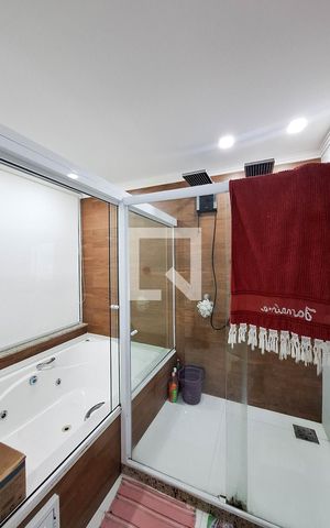 Casa à venda com 350m², 5 quartos e 1 vaga Casa à venda com 350m², 5 quartos e 1 vagaBanheiro da Suíte 5
