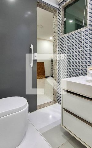 Casa à venda com 350m², 5 quartos e 1 vaga Casa à venda com 350m², 5 quartos e 1 vagaBanheiro da Suíte 4