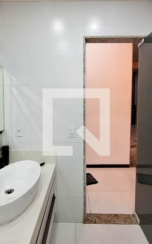 Casa à venda com 350m², 5 quartos e 1 vaga Casa à venda com 350m², 5 quartos e 1 vagaBanheiro Social