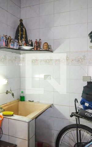 Casa à venda com 200m², 3 quartos e 2 vagasÁrea de serviço