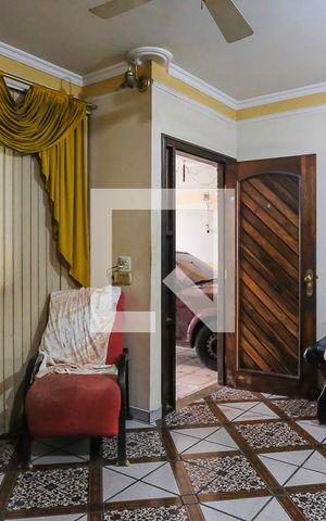 Casa à venda com 200m², 3 quartos e 2 vagasSala