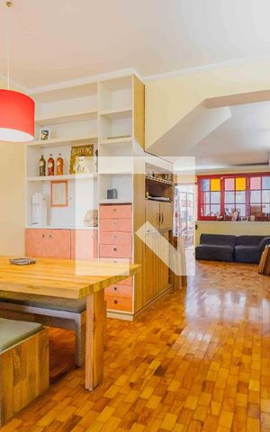 Casa à venda com 139m², 3 quartos e 1 vagaSala