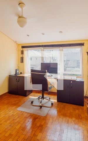 Casa à venda com 139m², 3 quartos e 1 vagaEscritório