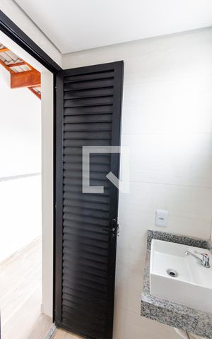 Apartamento à venda com 76m², 2 quartos e 1 vaga Apartamento à venda com 76m², 2 quartos e 1 vagaLavabo - Cobertura