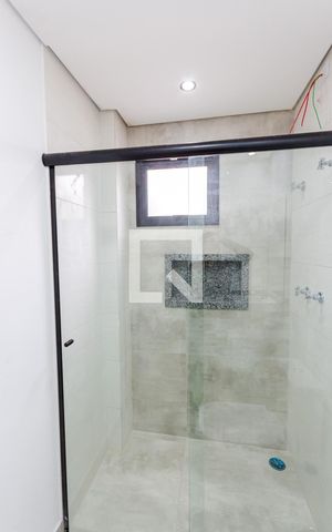 Apartamento à venda com 91m², 2 quartos e 1 vaga Apartamento à venda com 91m², 2 quartos e 1 vagaBanheiro