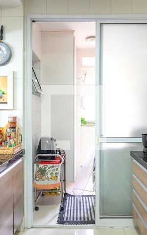 Apartamento à venda com 97m², 3 quartos e 2 vagas Apartamento à venda com 97m², 3 quartos e 2 vagasCozinha