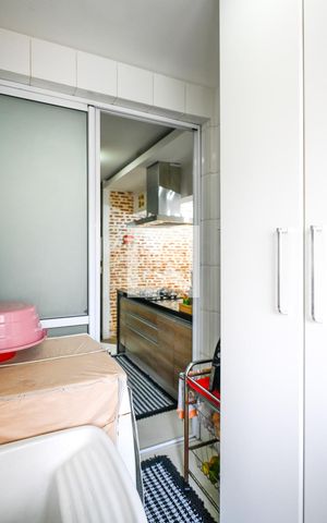 Apartamento à venda com 97m², 3 quartos e 2 vagas Apartamento à venda com 97m², 3 quartos e 2 vagasÁrea de Serviço