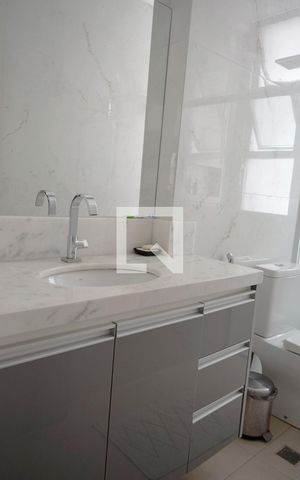 Apartamento à venda com 340m², 4 quartos e 2 vagasBanheiro social