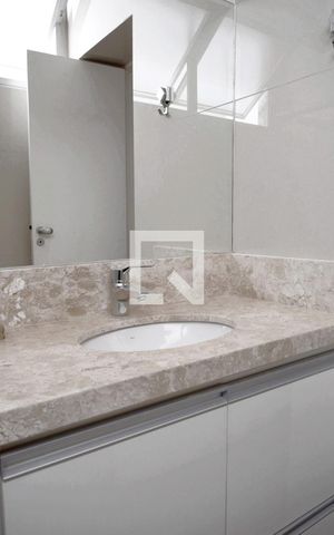 Apartamento à venda com 340m², 4 quartos e 2 vagasBanheiro Suíte 2