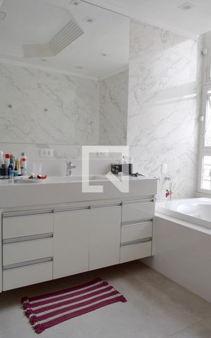 Apartamento à venda com 340m², 4 quartos e 2 vagasBanheiro Suíte master