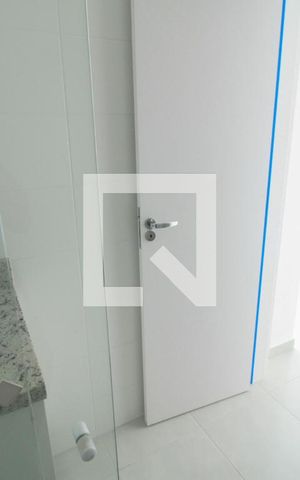 Apartamento para alugar com 34m², 2 quartos e sem vaga Apartamento para alugar com 34m², 2 quartos e sem vagaBanheiro