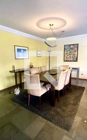 Apartamento à venda com 240m², 4 quartos e 3 vagas Apartamento à venda com 240m², 4 quartos e 3 vagasSala de Jantar